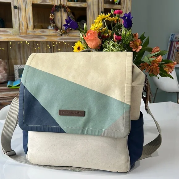 Petunia Pickle Bottom | Bags | Petunia Pickle Bottom Navy  display picture 3